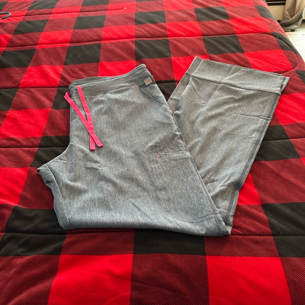 Women's Smitten Scrub Pants